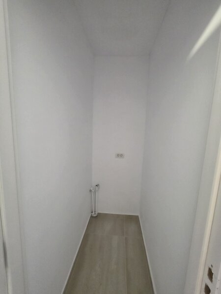 Dristor, pe Baba Novac, Sectia 12, renovat, 2 balcoane, 10 minute metrou,